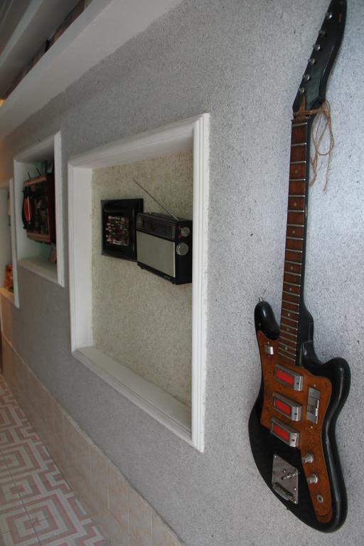 ホステル レトロ バトゥーミ 部屋 写真