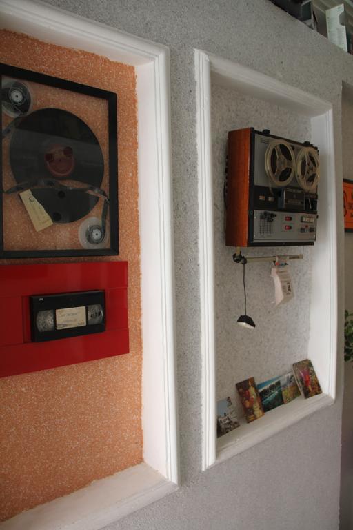 ホステル レトロ バトゥーミ 部屋 写真